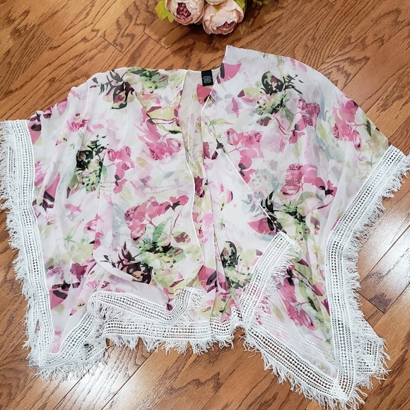 Boutique Accessories - Boutique Kimono Pink Floral Overpiece One Size